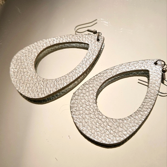 Silver Faux Leather Cut Out Earrings - Picture 2 of 4